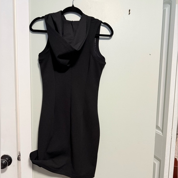 Guess Black Zip-Front hooded Mini Dress - sleeveless - small - Picture 7 of 7